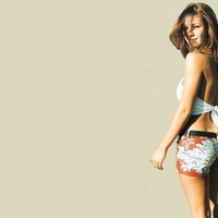 Nikki Cox