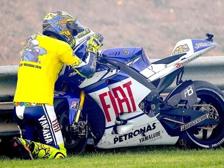 The Final Farewell - m1, rossi, kiss, farewell, yamaha