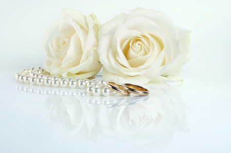 White Harmony - elegantly, roses, romance, photo, gentle, holiday, nice, pearls, beautiful, rings, photography, wedding, cool, love, still life, bouquet, harmony, white, necklace, rose