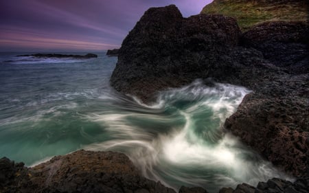 Splashing Waves - ocean, crashing, rocks, waves