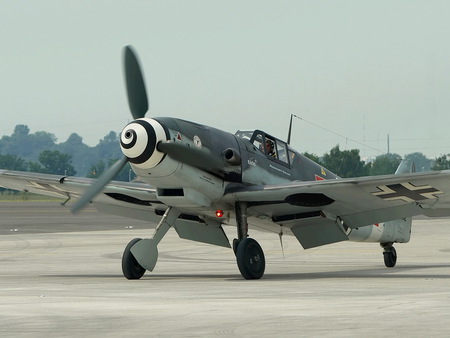 Messerschmitt ME109 - german, war, ww2, me109, messerschmitt, fighter, luftwaffe, germany