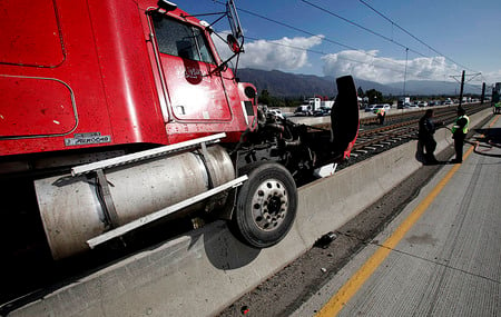 Truckers Mayhem - big rigs, 18wheeler, trucks, semi truck