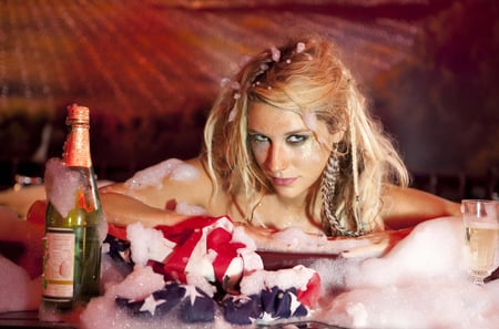 Ke$ha - glitter, hot, bubbles, kesha