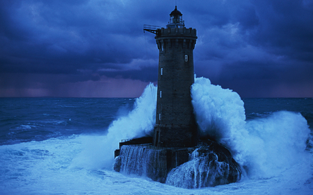 Force of Waves - huge wave, at night, lighthouse, streaming, force, water, dark sky