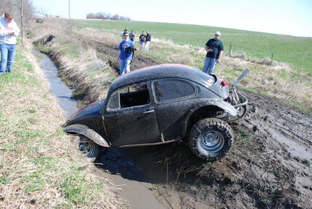 Baja Volkswagen - ditch, mud, car, men