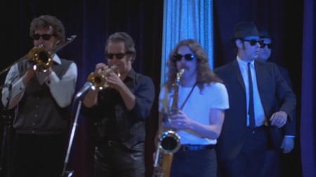 The Blues Brothers - minnie the moocher, musicians, stage, funny, movie