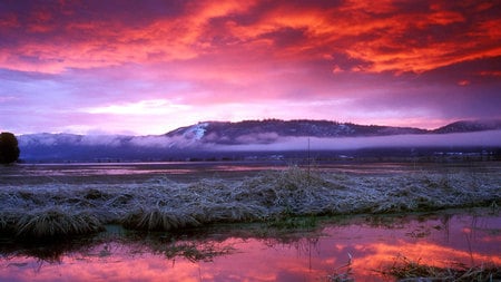 Beautiful Mountain - winter, frozen, lake, clouds, ice, sunset, nature, mountain, skies, sunrise, cold