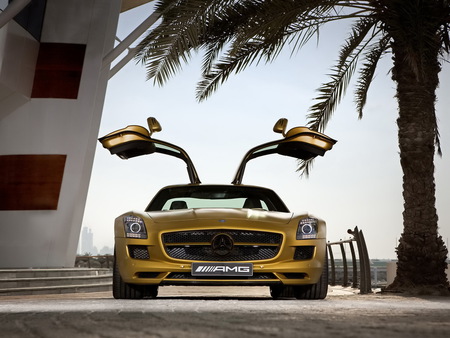 Mercedes Benz-SLS AMG - amg, sls, palms, tuning, mercedes, exotic, car, yellow, 2011, benz, sunrise