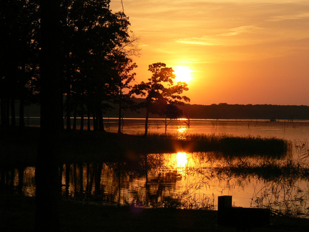 Oklahoma sunset - landscape, photo, reflection, lake, golden, sky, sun, clouds, trees, water, beautiful, photography, beauty, gold, orange, tree, glowing, nature, sunset, places, background, lakes, oklahoma