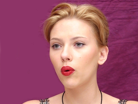 Whistling Scarlett - scarlett, lips, red, johansson, whistling