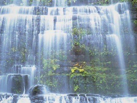 beautiful waterfal - rock, big, beautiful, greens, waterfal, cascades