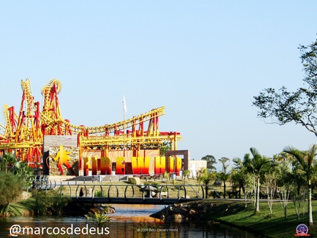 Fire Whip - fire whip, roller coaster, beto carrero, brazil