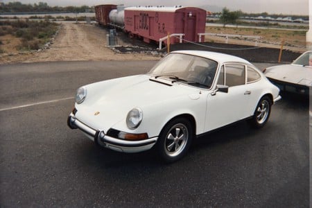 CLASSIC PORSCHE - white, outside, porsche, classic, rally