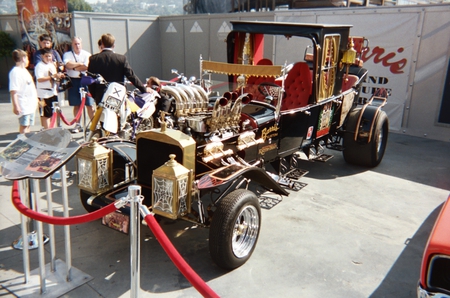 FAMOUS TV CAR - show, car, tv, outside, munsters