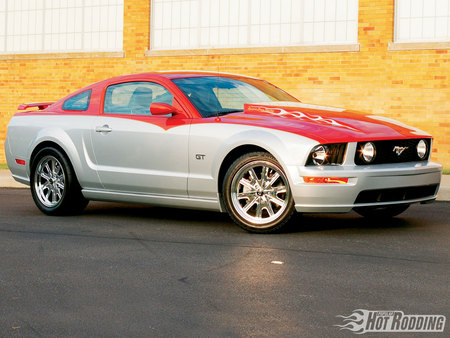 05 Mustang - 2 tone, ford, red, silver