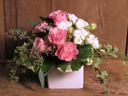 A little spring for Dori - pink and white, bouquet, ivy, roses