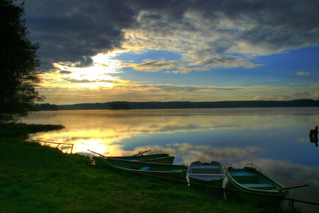 Boats - beauty, sky, boats, sun, boats comercial, sunset, comercial, boat comercial, clouds, beautiful, colors, color, sunrise, boat