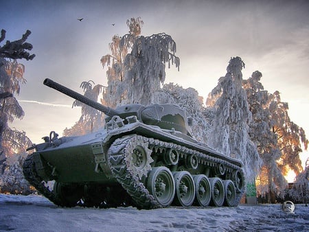 Tank - military, tank, snow, weapon, vehicle