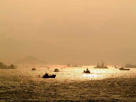 Hongkong Harbour - boats, water, sunshine, harbour, golden