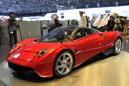 Pagani Huayra - huayra, cars, sporty, pagani