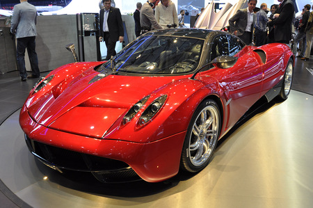 Pagani Huayra - huayra, cars, sporty, pagani