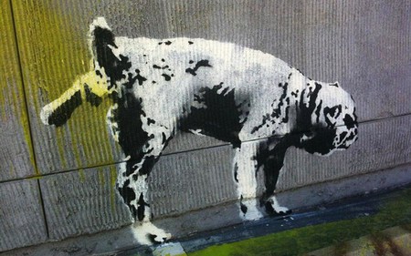 Banksy Dog Whizz - art, banksy, dog, graffiti, bulldog