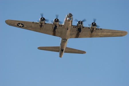 Boeing B17 Flying Fortress - b17, usaf, boeing, ww2, war, fortress, flying, bomber