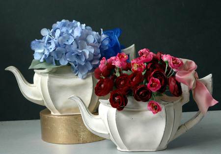 tea pots with flowers - flowers, tea pots, decoration, red and blue, china