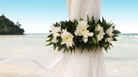 Beautiful Innocents - innocents, flowers, beach, beautiful