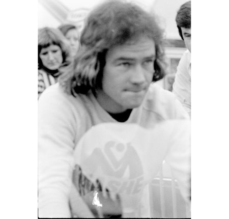 Barry Sheene - barry sheene, hero, winner, racer, black and white, rip