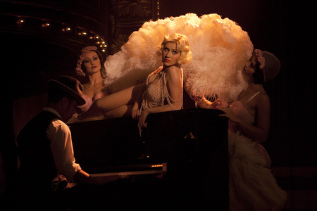 Piano - burlesques, christina aguilera, music, movies