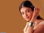 Aishwarya Rai With Bangle