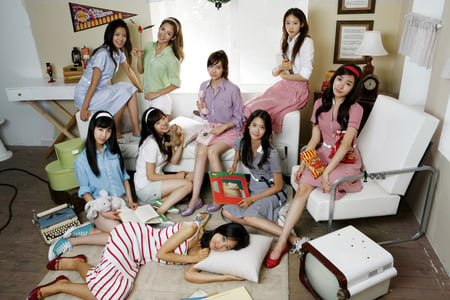 SNSD/So Nyuh Shi Dae - girls, dancer, girl, korean, singer, asian, k-pop, pretty, beautiful, group, cute