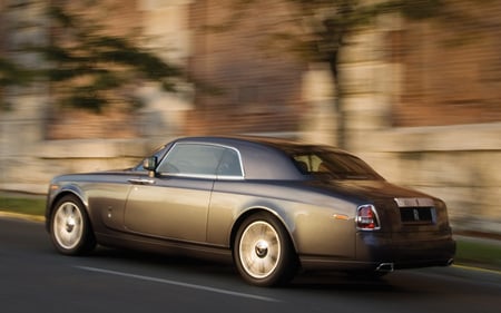 Side Speed - speed, car, phantom coupe, hd, 2009, rolls royce, royal