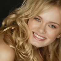Sara Paxton