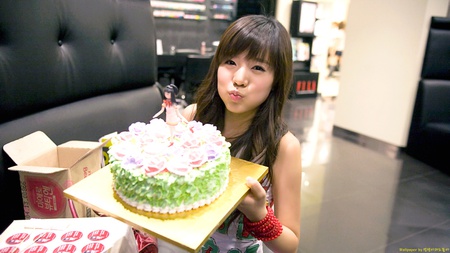 Sunny SNSD - girls, cake, girl, generation, pretty, beautiful, korean