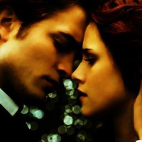 Edward and Bella in gold