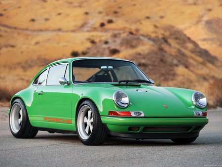 PORSCHE SINGER 911