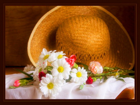 Time for the garden - straw hat, roses, table, daisies, spring