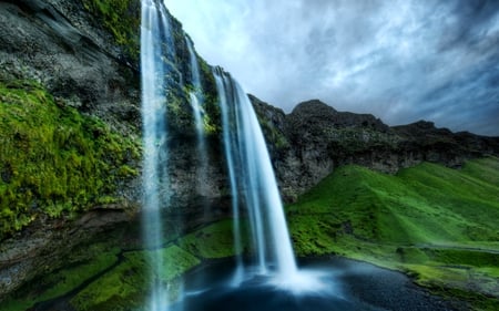 BEAUTIFUL FALLS - nature, hill, sky, mountain, beautiful, green, rock, waterfalls