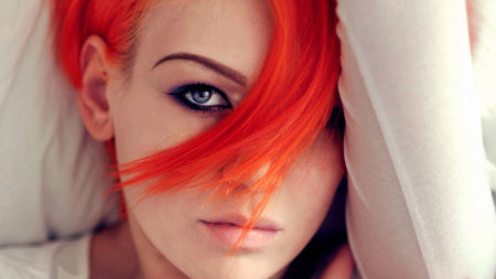 Beautfiul Red - face, red hair, beautiful, blue eyes, girl, redhead, eyes