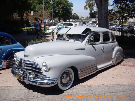 CLASSIC CHEVY - hott, auto, chevy, hot, white, show, outside, classic, cars