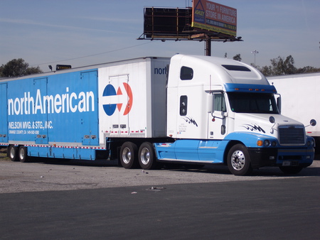 FREIGHTLINER MOVING VAN