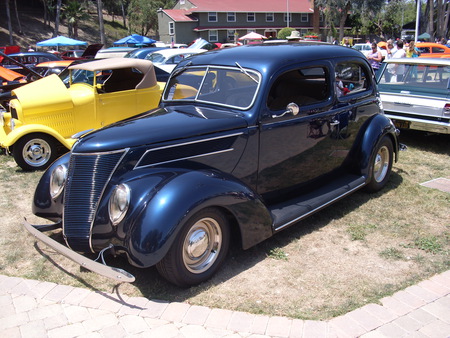 CLASSIC FORD HOTROD - outside, totally, hot, ford, cars, show, autos, cool, hot rods, hotrod