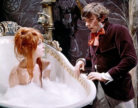 Polanski and redhead - movie, bath, man, woman