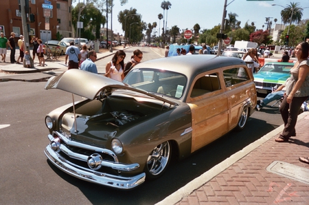 old woody - woody, cool, autos, custom, beach, ford, show, hotrod, nice, hot rod, outside, classic, cars