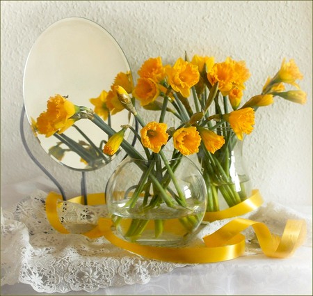 still life - nice, photography, water, daffodils, bouquet, still life, yellow, cool, pretty, lace, harmony, lovely, gentle, tape, beautiful, mirror, flowers, photo, elegantly, flower