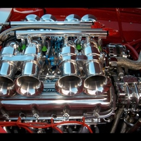 V8 motor