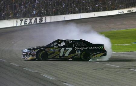 Matt Kenseth Texas victory 04-08-11 - matt kenseth, cars, no17, texas victory