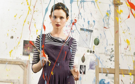 Sophie Ellis-Bextor - paint, people, beautiful, singer, dj, models, colors, entertainment, celebrity, music, england, sophie ellis bextor, songwriter, brush, english